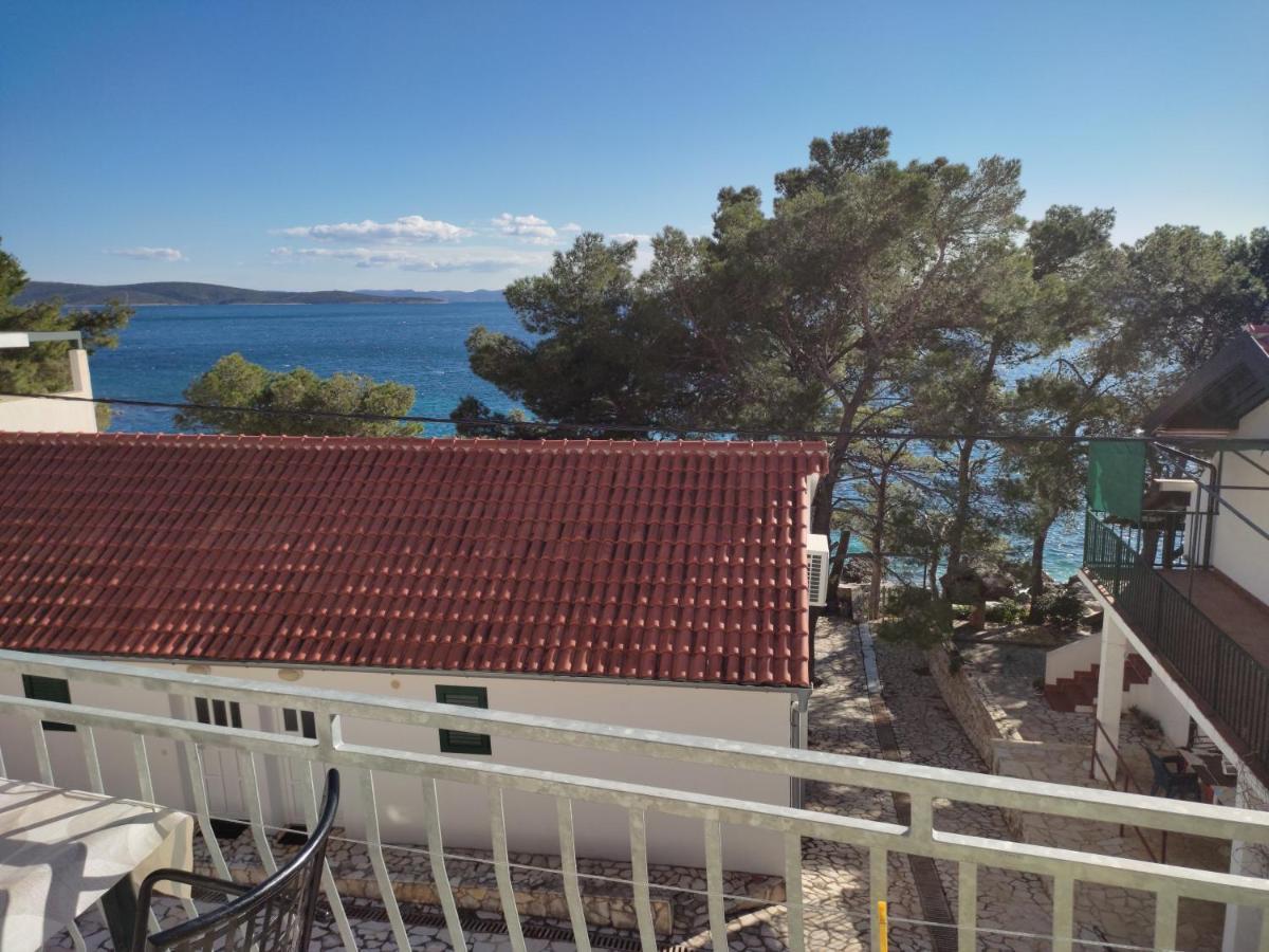 Dunja Hvar